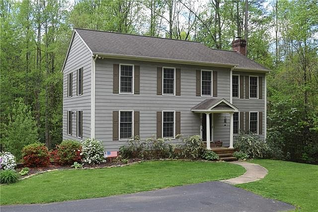 1st image of 102 Du Mont Dr