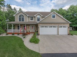 2040 N Rolling Ridge Dr, Midland, MI 48642