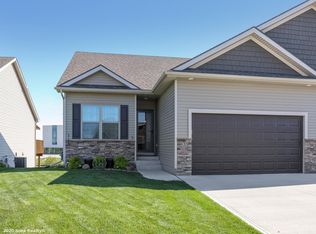533 NW Autumn Crest Dr, Ankeny, IA 50023