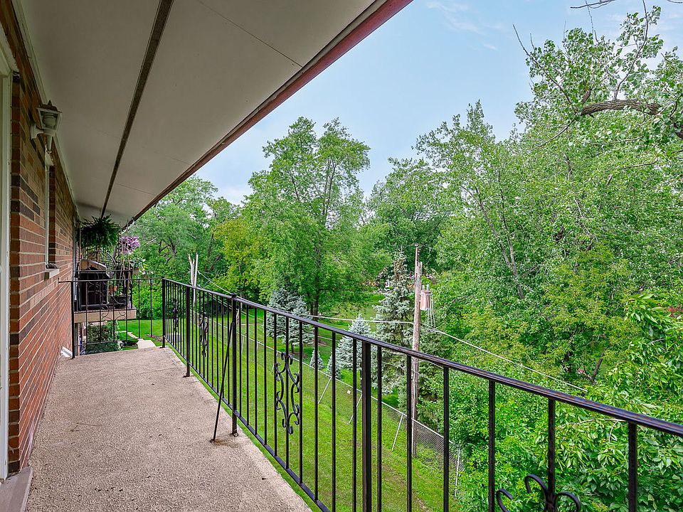 2nd image of 9420 Greenbriar Dr APT 3H