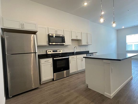 2nd image of 224 N Front St Unit 102