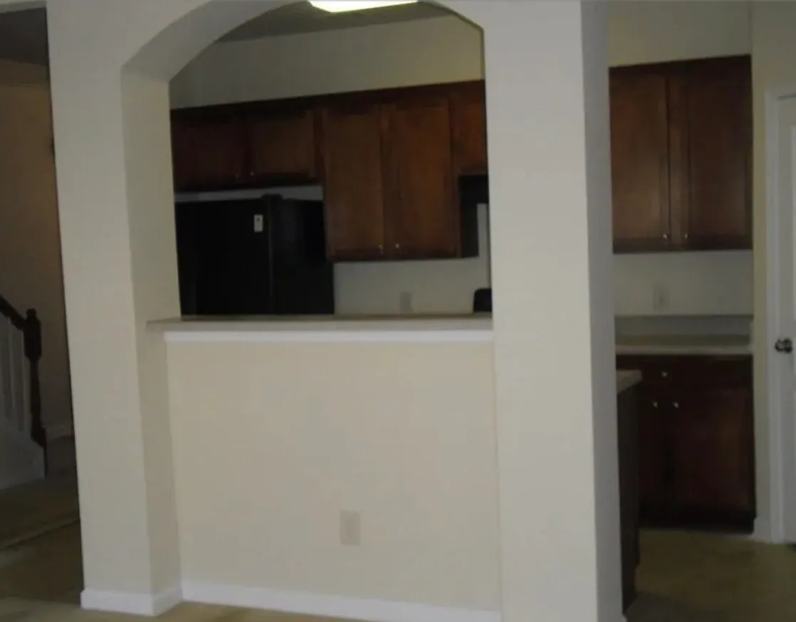 3 bed, 2.5 bath, 1847 sqft, $1,650 — Photo 2