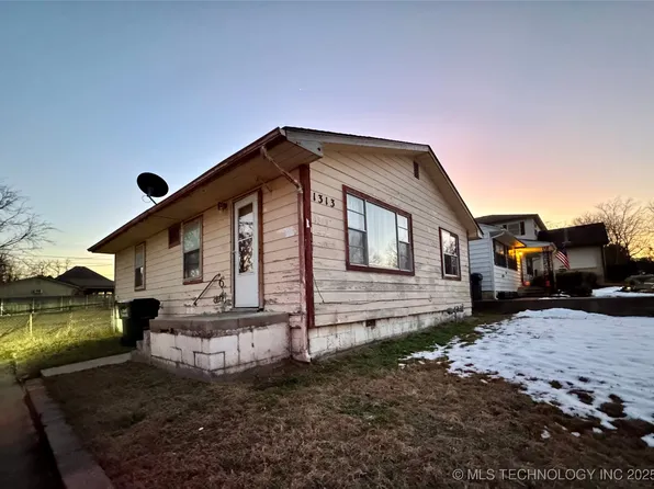 1313 W Maple St, Collinsville, OK 74021