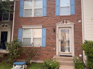 7002 Rogue Forest Ln, Gainesville, VA 20155