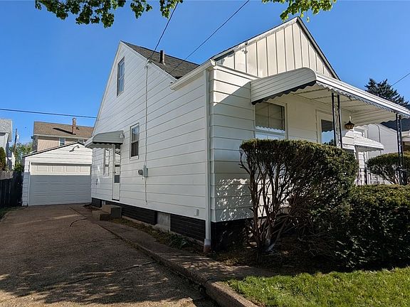 2nd image of 1527 Norwood Pl NW