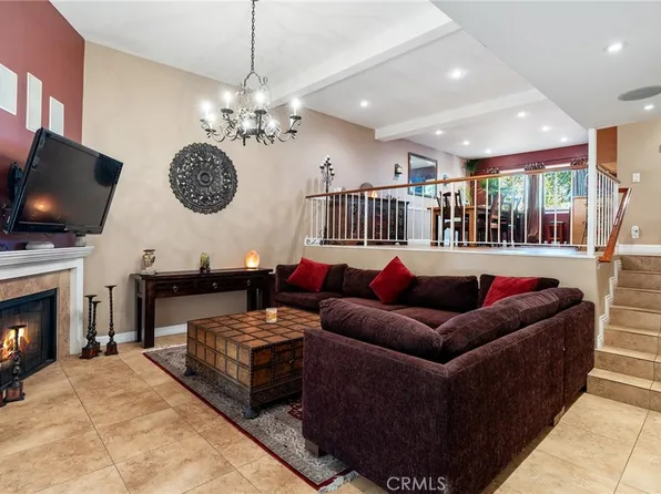 6852 Hatillo Ave APT A, Winnetka, CA 91306