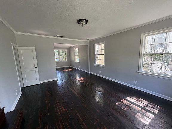4th image of 126 E Olive St