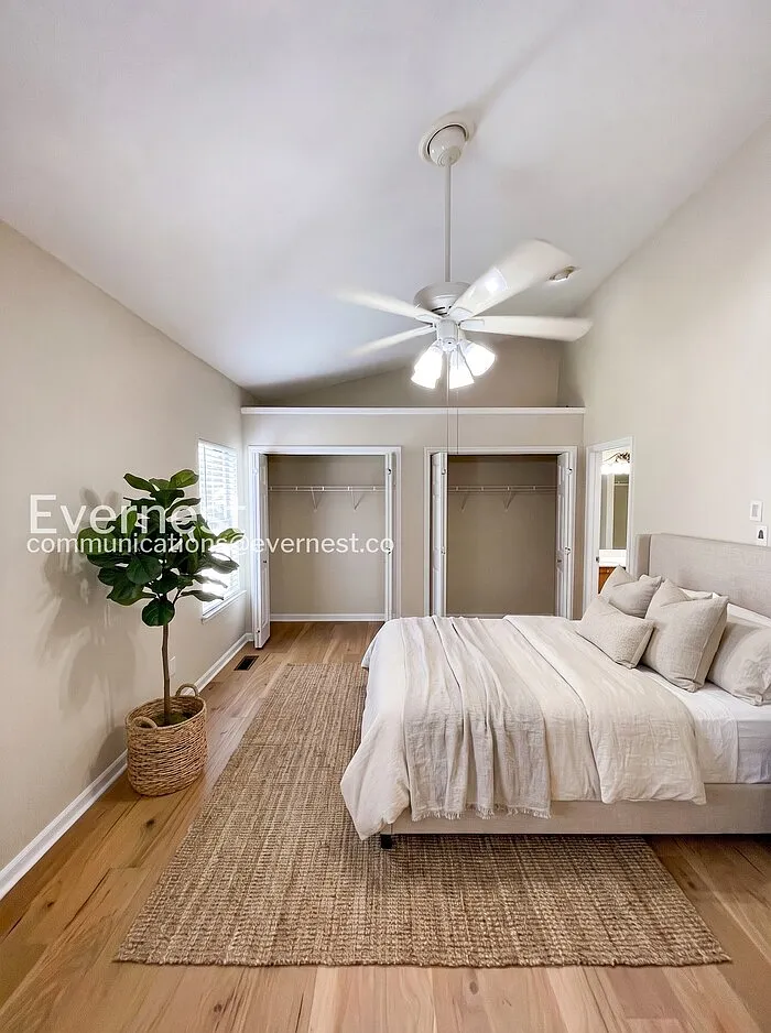 3 bed, 2.0 bath, 1583 sqft, $2,400 — Photo 4