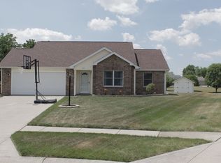 305 Rathert Ct, Auburn, IN 46706