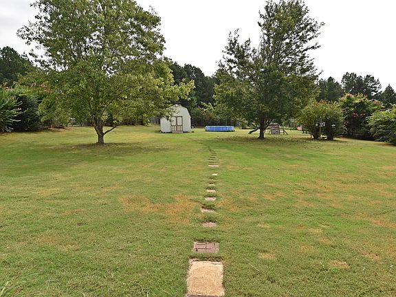 3rd image of 9809 Dorothy Dr