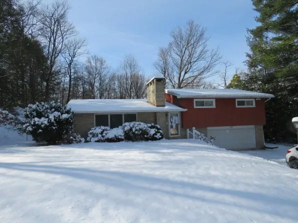120 Virginia St, Latrobe, PA 15650