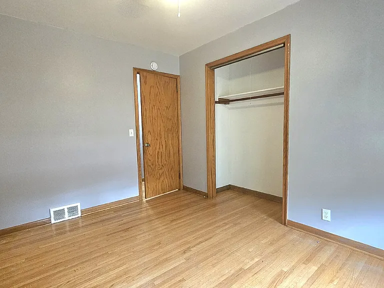 3 bed, 2.0 bath, 1225 sqft, $2,095 — Photo 11
