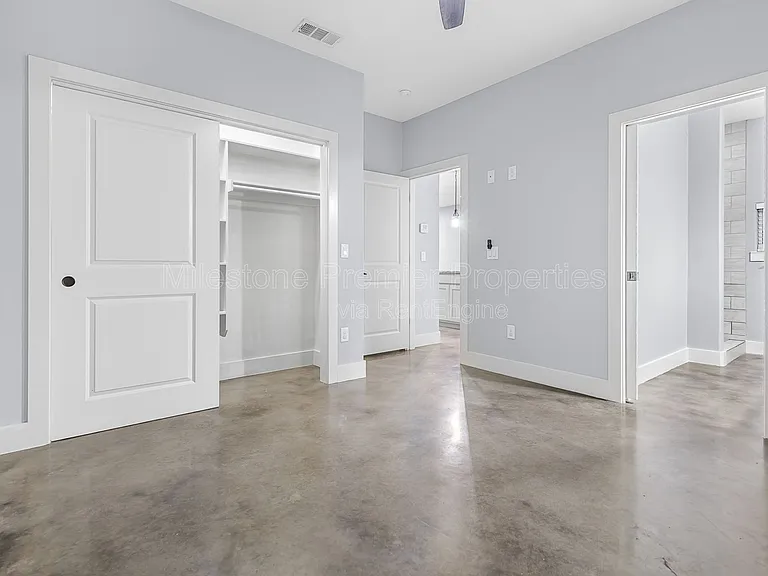 604 W Star St — Photo 7