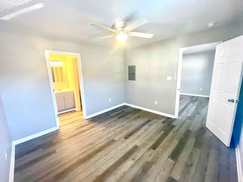 Apartments near Downtown West Jefferson — Photo 4