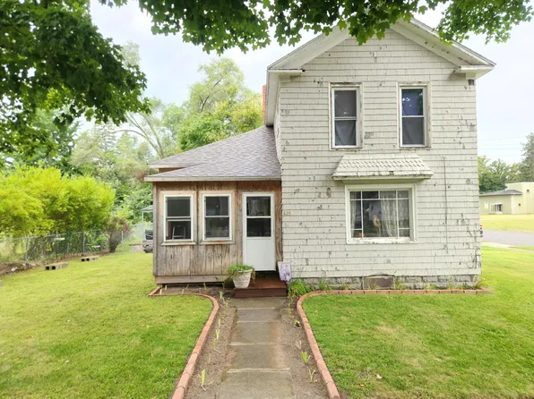 425 N Dean St, Centreville, MI 49032