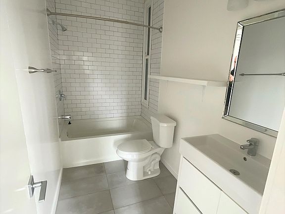 4th image of 3209 Descanso Dr APT 20