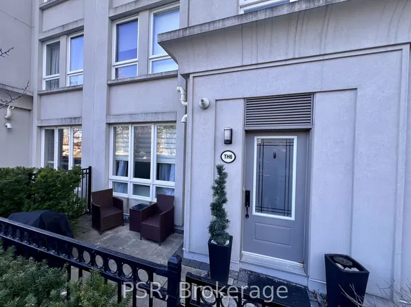 19 Anndale Dr #Townhouse 6, Toronto, ON M2N 0H2