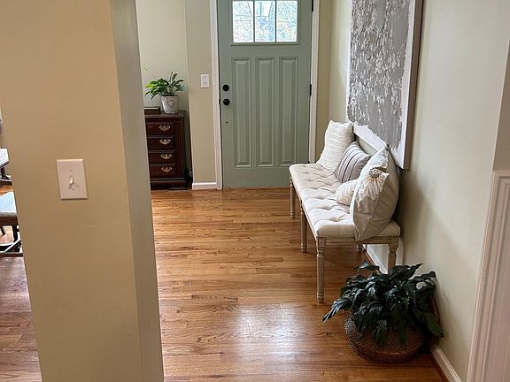 5th image of 1904 Charlotte Dr