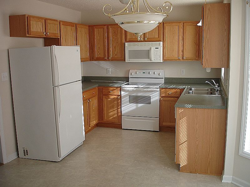 2nd image of 2009 Ballston Pl
