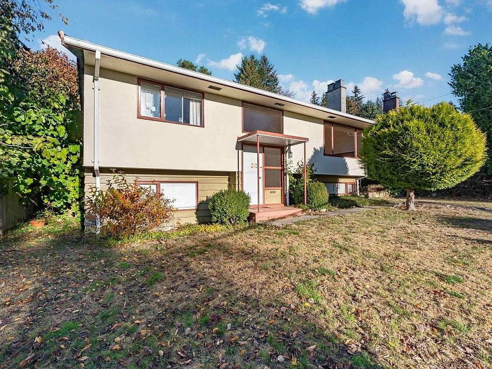 1st image of 332 Laurentian Cres