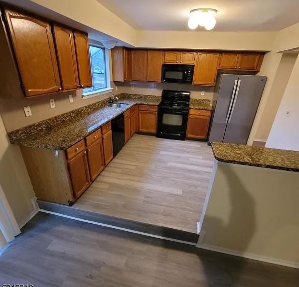 348 Cotswold Pl — Photo 9