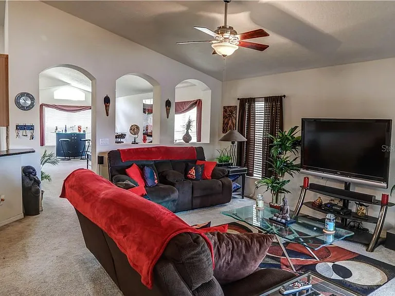 1521 Echo Lake Ct — Photo 7