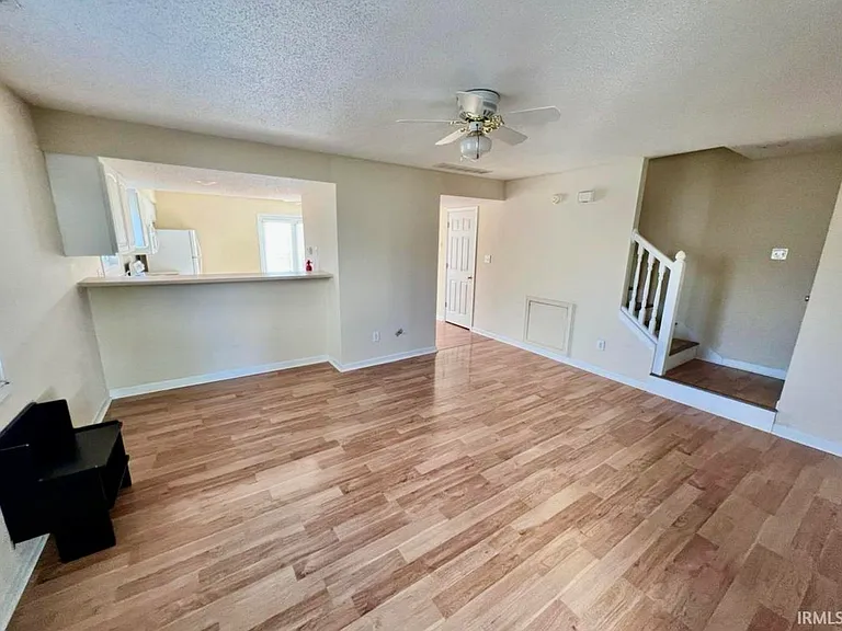 3410 S Oaklawn Cir — Photo 7