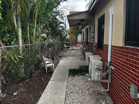 3rd image of 1871 NW Flagler Ter