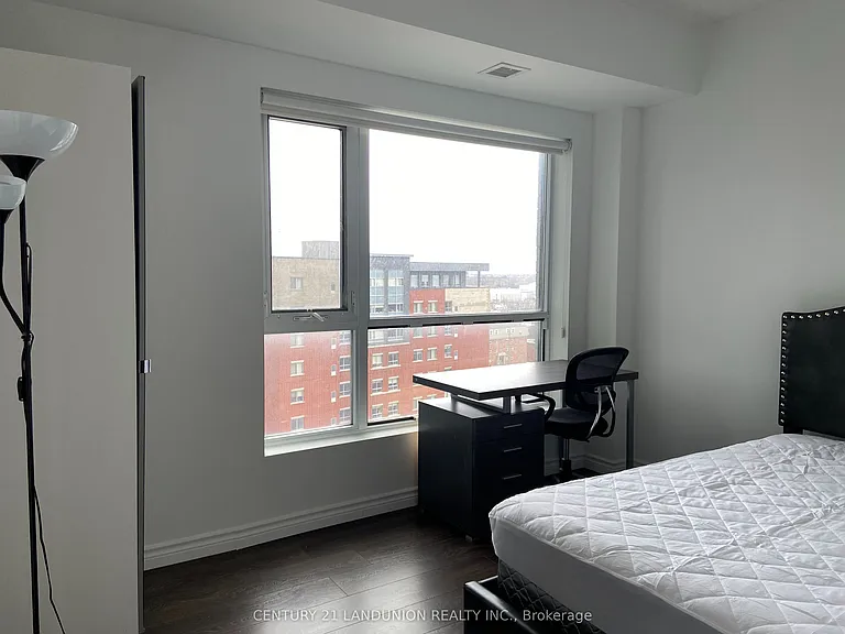 158 King St N #1004 — Photo 6