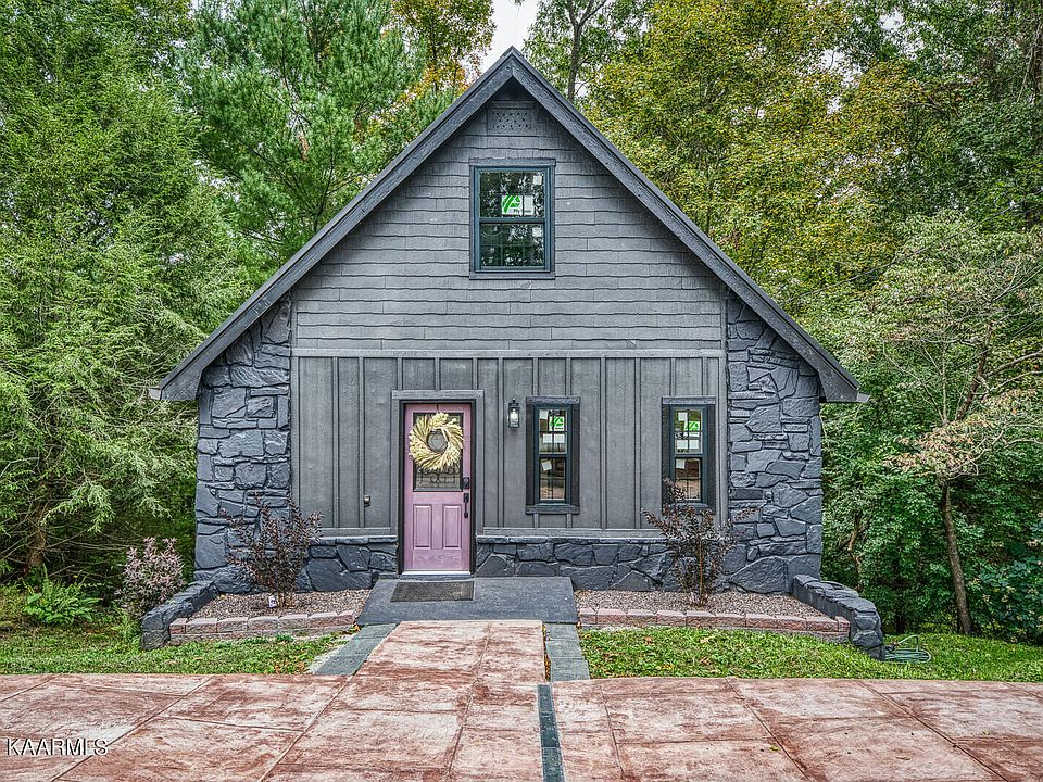 1st image of 37 River Ln