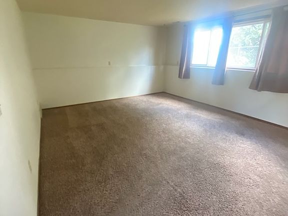4th image of 337 Aristocrat Dr