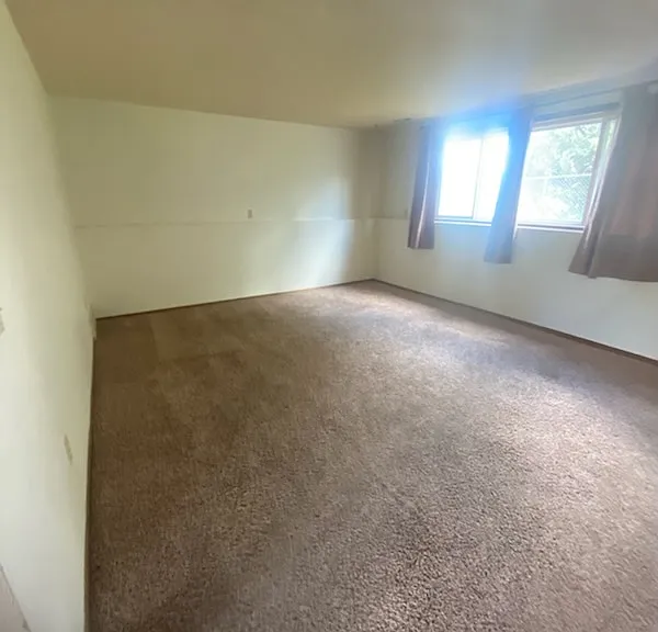 337 Aristocrat Dr — Photo 3