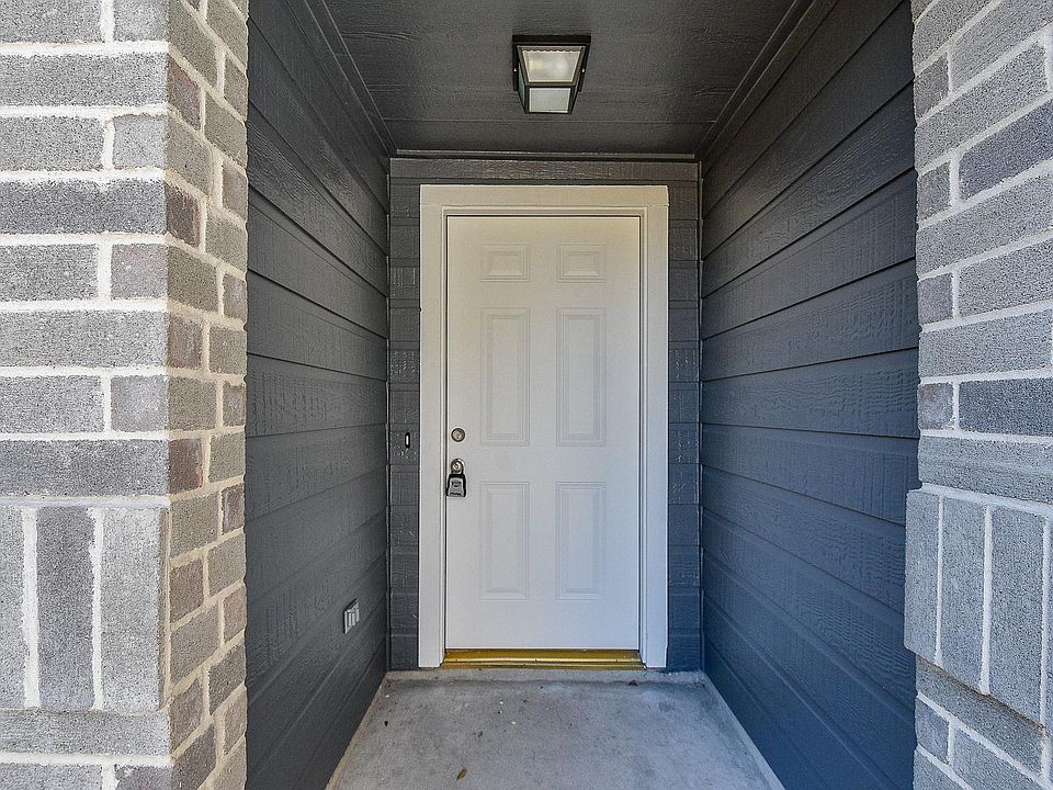 1st image of 7818 Summer Place Dr