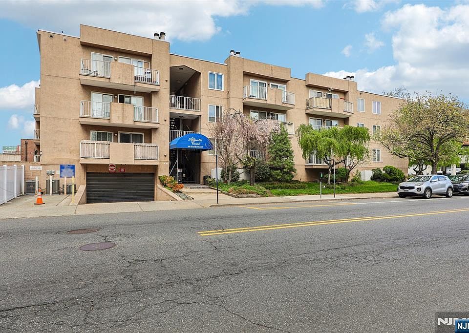 1st image of 105 State St APT 1H