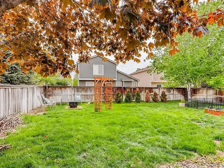 9857 Saybrook St — Photo 26