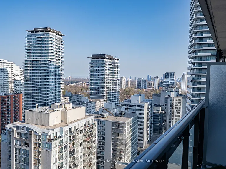 8 Eglinton Ave E #1710 — Photo 11