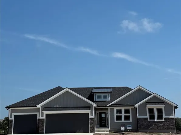 2351 Foxtail Dr, Kearney, MO 64060