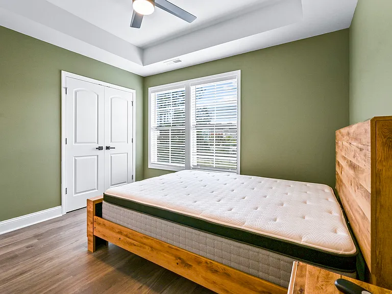 829 Moen Pl — Photo 19
