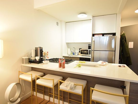 2nd image of 296 Mulberry St #7K