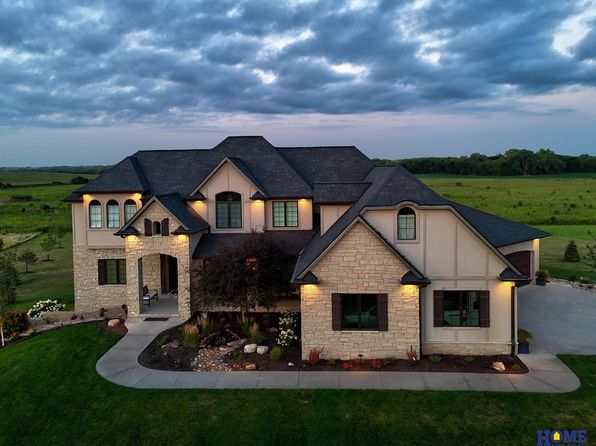 16360 S 26th Dr, Roca, NE 68430