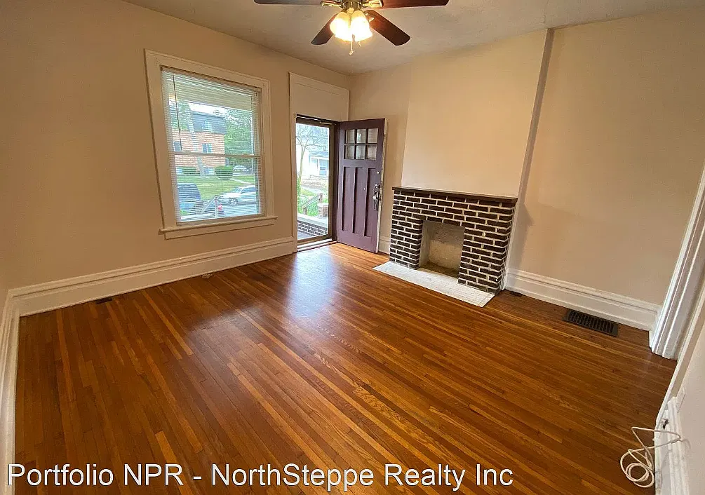 2 bed, $1,330 — Photo 2