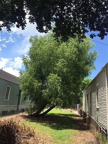 2nd image of 637 S Dupre St
