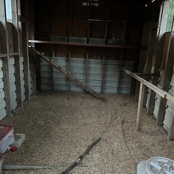 323 W Davis Rd — Photo 9
