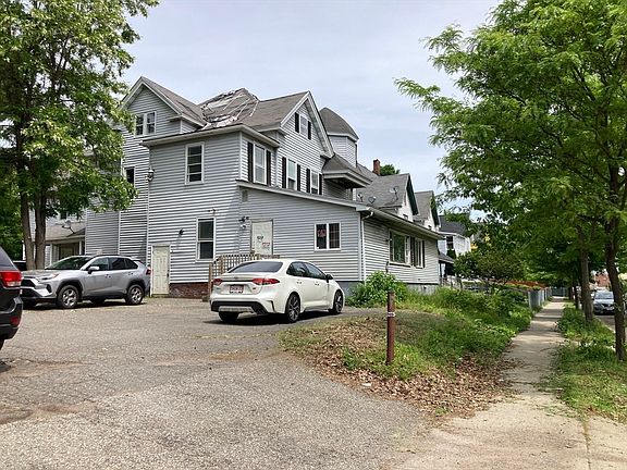 3rd image of 223 Elm St