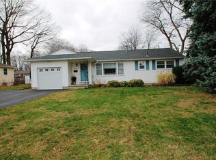 249 Everclay Dr, Rochester, NY 14616