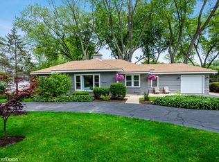 34645 N Hiawatha Trl, McHenry, IL 60051