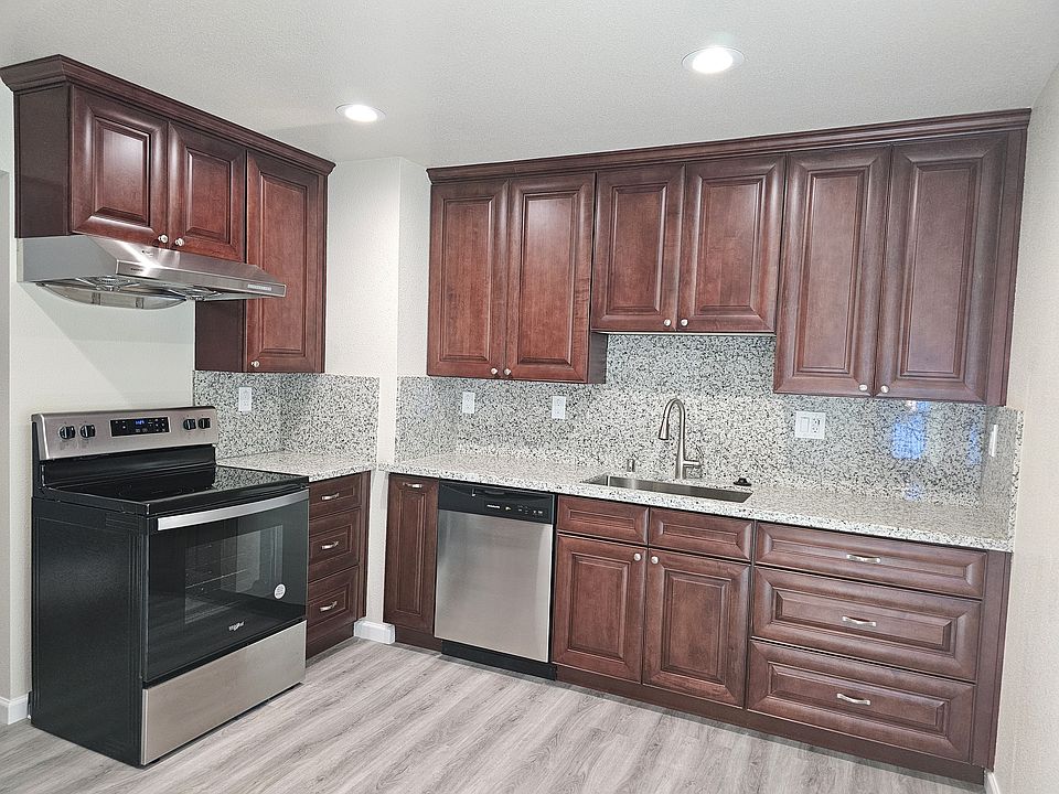 1st image of 1002 Valencia Ave #1