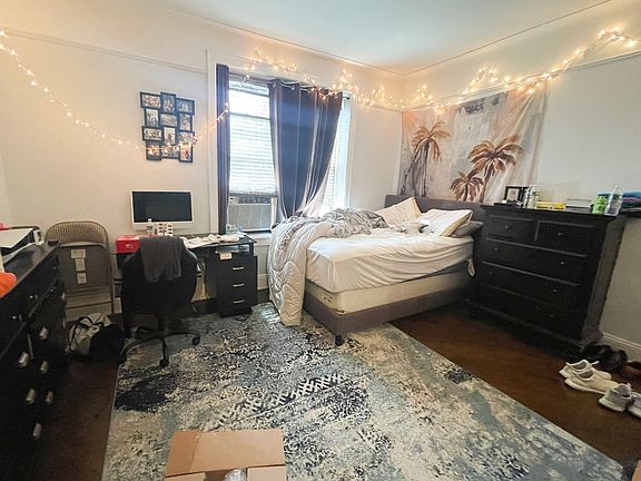 3rd image of 19-23 Ditmars Blvd #2F