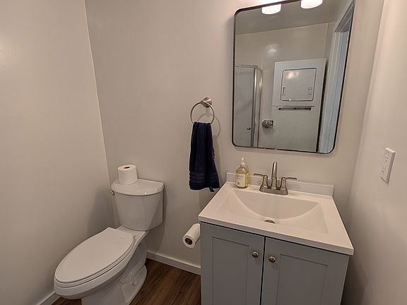 5th image of 182 Vega Dr #2