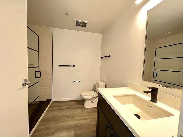 725 W Pratt St. — Photo 36